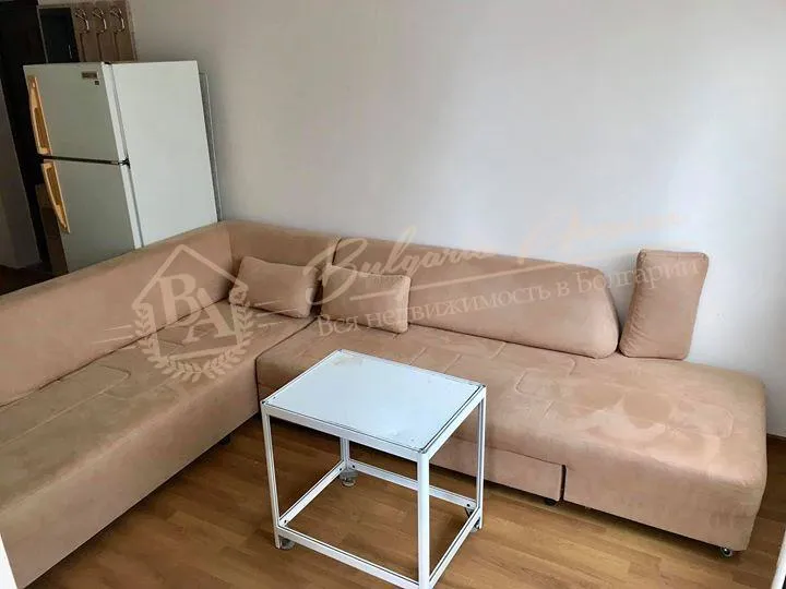 Двухкомнатная квартира с мебелью, без платы за обслуживание в г.Несебр