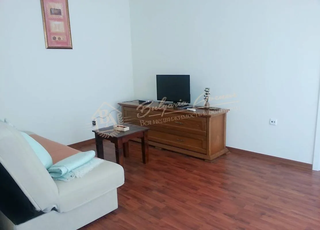 Двухкомнатная квартира в центральной части к.Солнечный берег