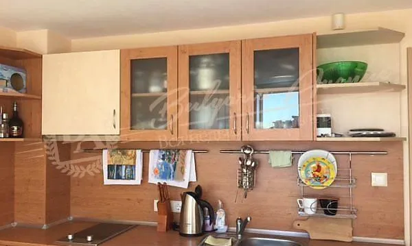 Двухкомнатная квартира в жилом доме с видом на море, Равда