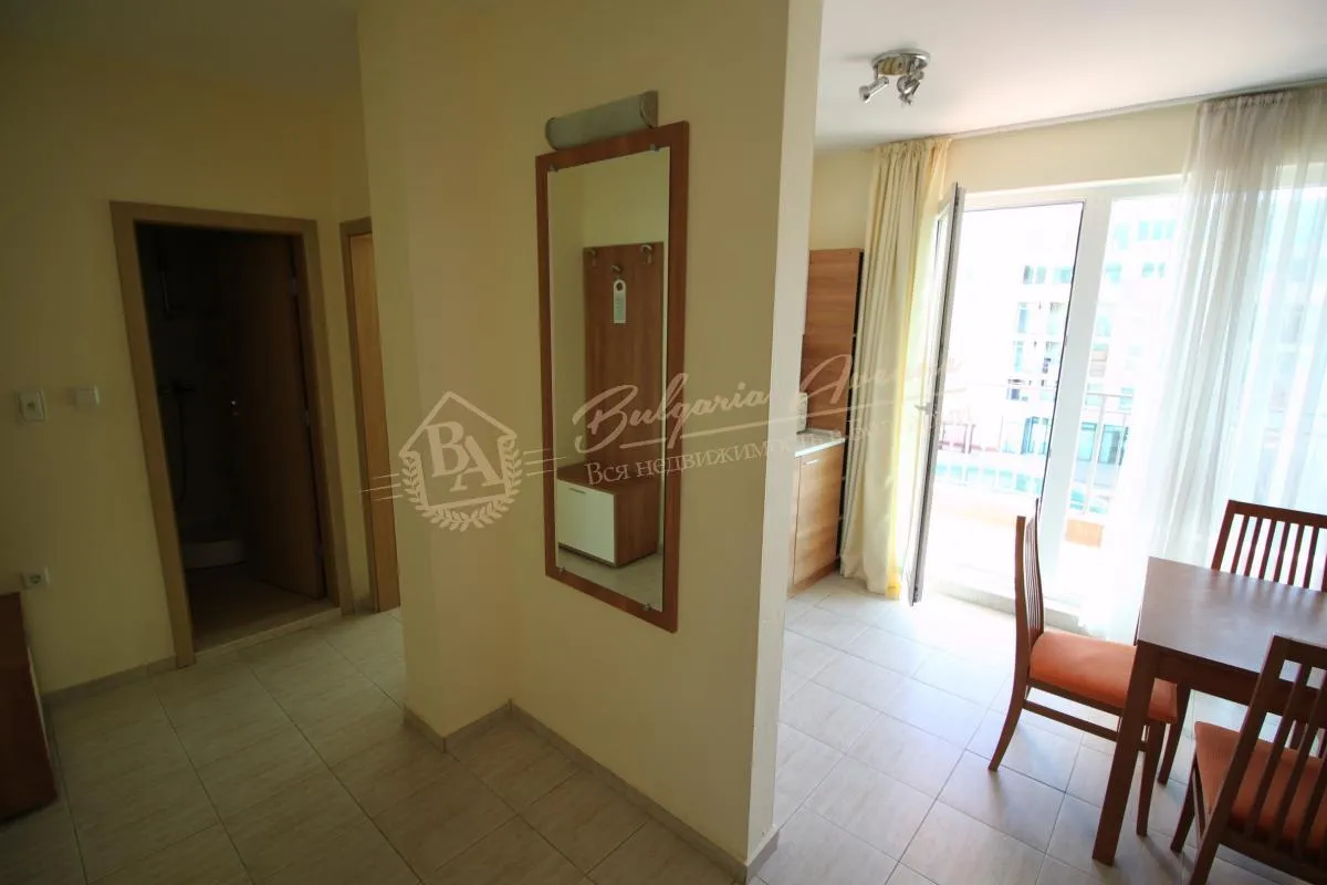 Апартамент с 1 спальней, с мебелью на второй линии, к.Солнечный Берег