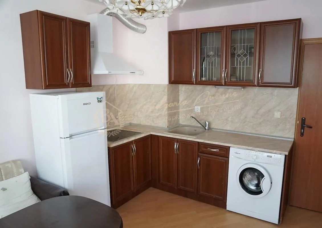 Двухкомнатная квартира без таксы поддержки у моря в с.Равда