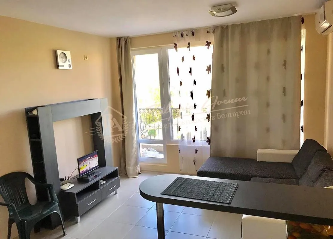 Меблированная квартира без таксы поддержки всего в 5 минутах от пляжа