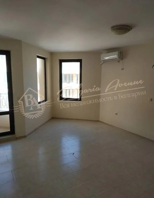 Новая, просторная, двухкомнатная квартира на первой линии в с.Равда