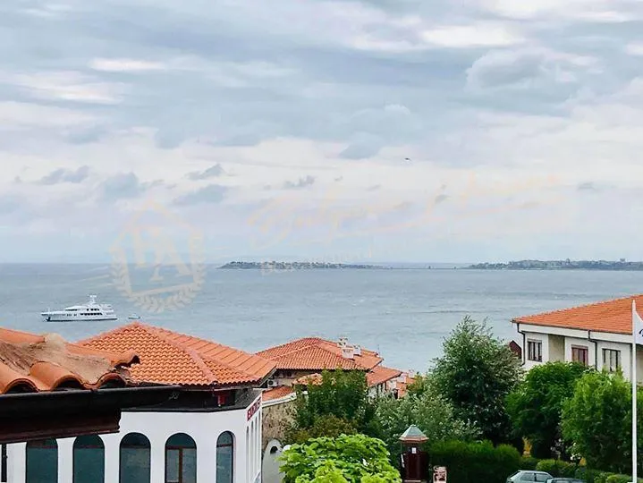 Двухкомнатная квартира с видом на море в престижной зоне г. Святой Влас