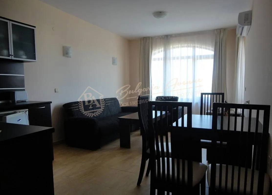 Двухкомнатная квартира на первой линии моря, к. Солнечный берег