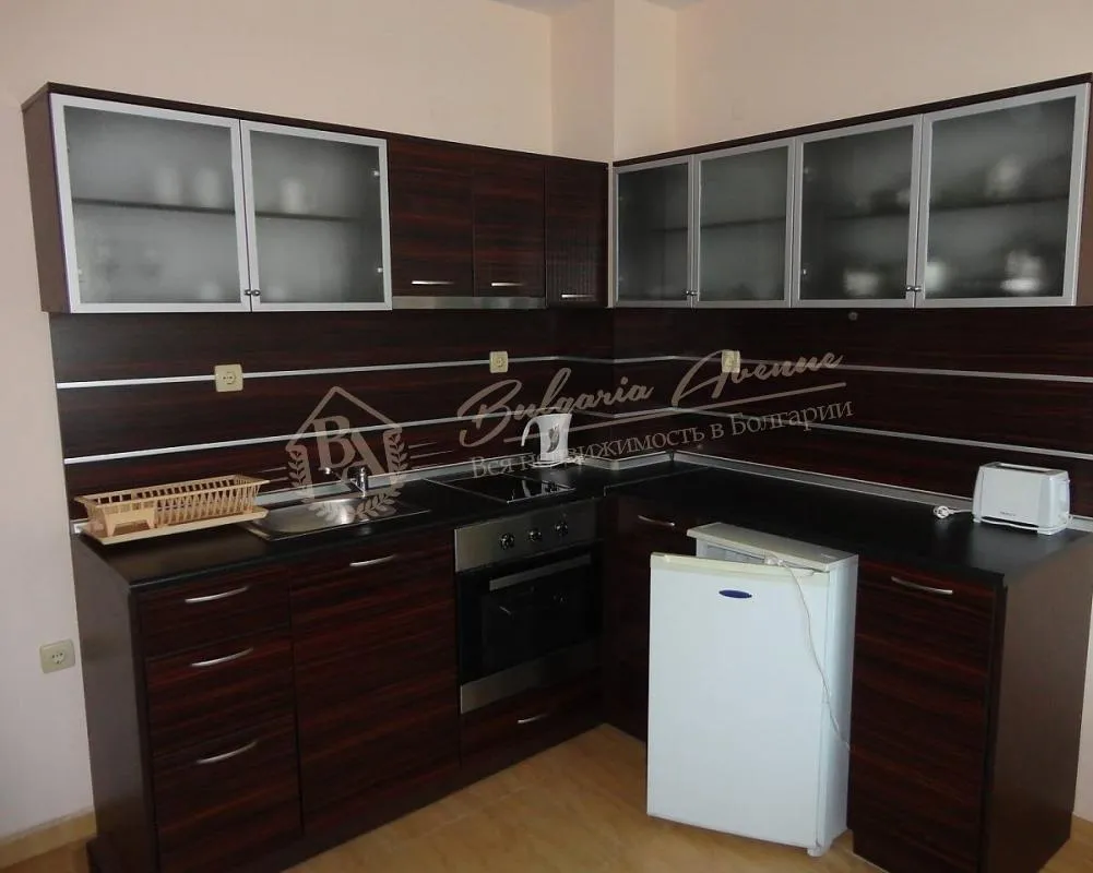 Двухкомнатная квартира на первой линии моря, к. Солнечный берег