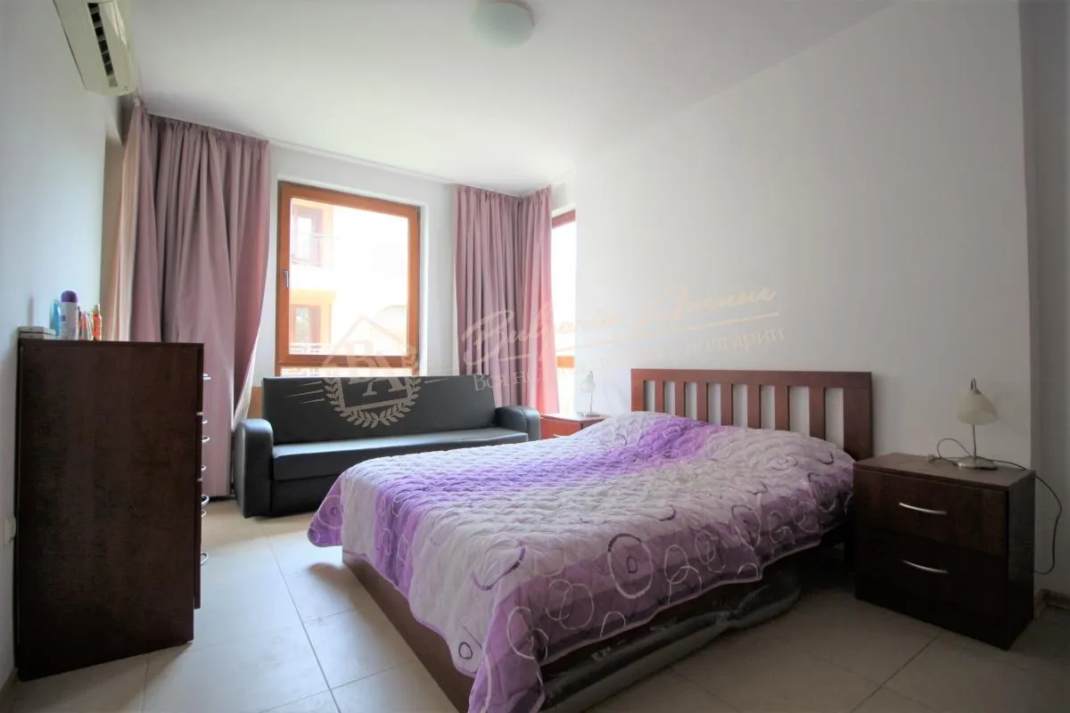 Просторный апартамент с 1 спальней и прекрасной террасой на Солнечном берегу