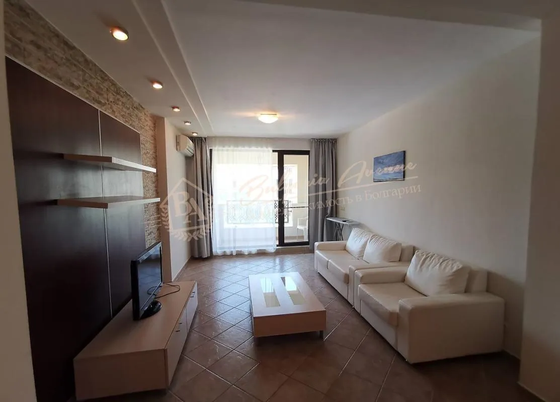 Двухкомнатная квартира с мебелью на первой линии в Green Life в г.Созополь