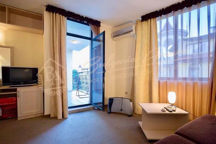 Двухкомнатная квартира на второй линии моря, к.Солнечный берег