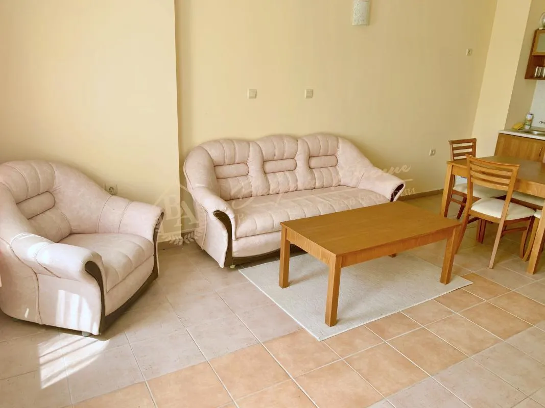 Просторный апартамент с 1 спальней у моря рядом с парком, к.Солнечный Берег