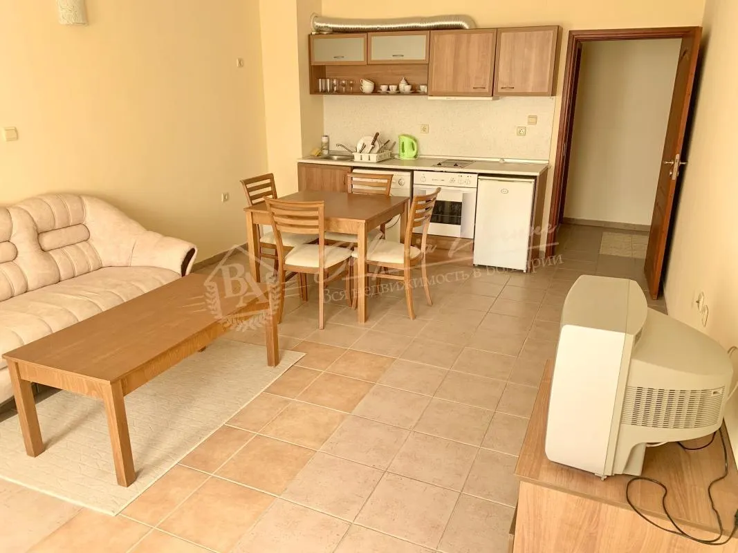 Просторный апартамент с 1 спальней у моря рядом с парком, к.Солнечный Берег