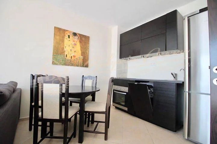 Новая двухкомнатная квартира с мебелью на море в к.Солненчый Берег