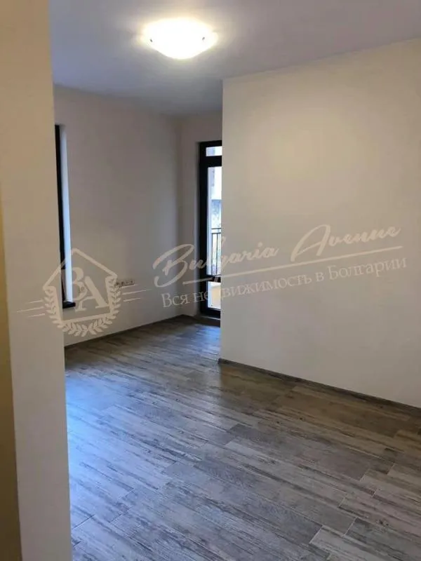 Новая, двухкомнатная квартира, без платы за обслуживание в г. Несебр