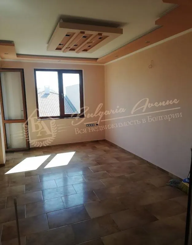 Новая, двухкомнатная квартира для ПМЖ без обслуживания в г.Несебър