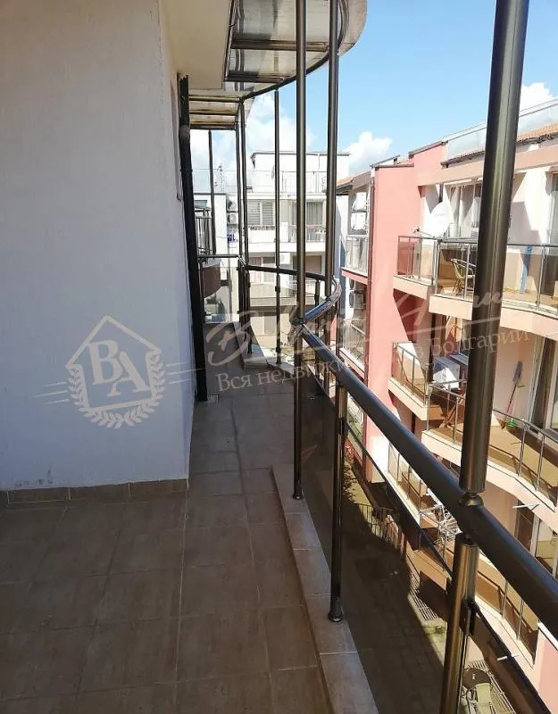 Новая, двухкомнатная квартира для ПМЖ без обслуживания в г.Несебър