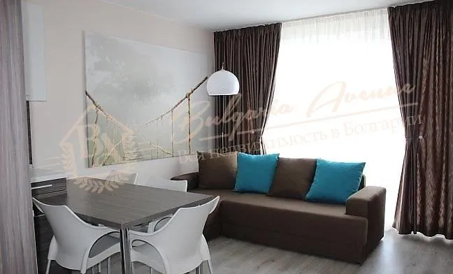 Стильный, меблированный апартамент с 1 спальней у моря, к.Солнечный Берег