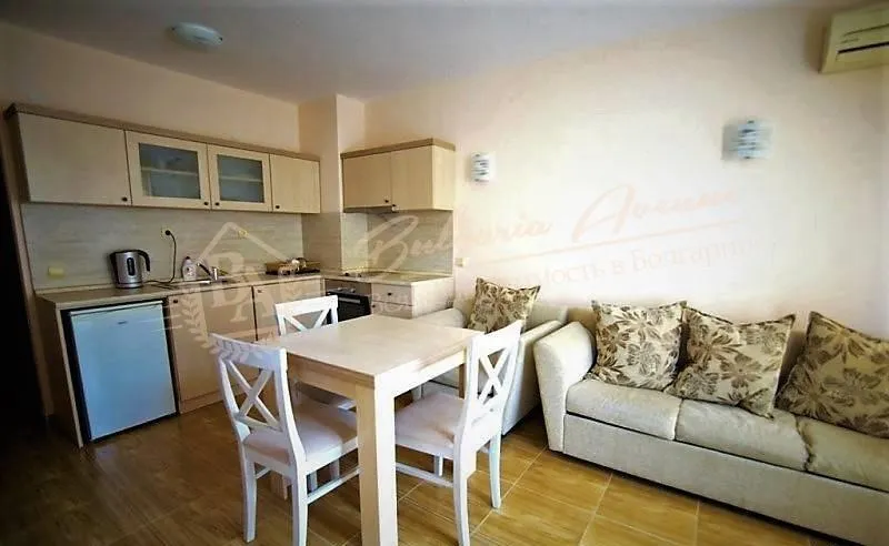 Двухкомнатная квартира в комплексе "Paradise Dreams" в г.Св.Влас