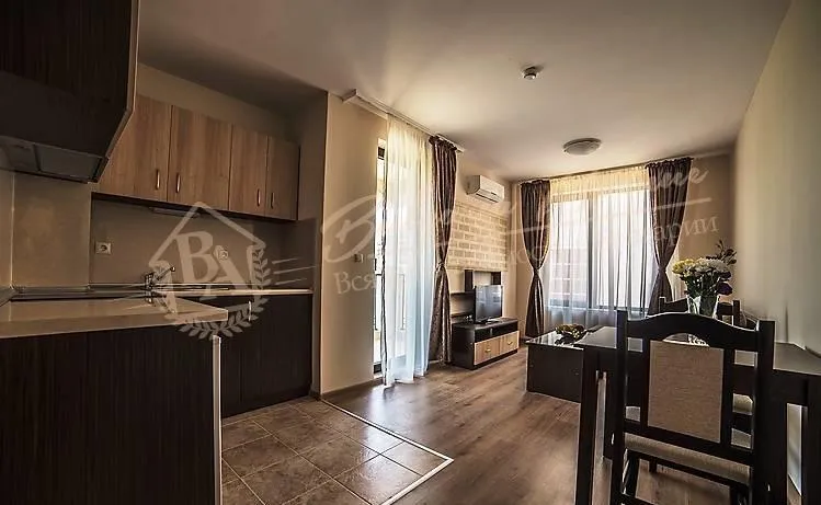 Двухкомнатная квартира для ПМЖ в 250 м от пляжа в г.Несебър