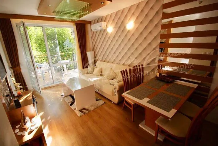 Двухкомнатная квартира в элитном комплексе на Солнечном берегу