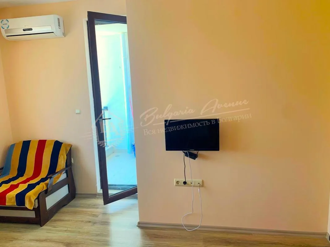 Апартамент с 1 спальней в минуте от пляжа в Равде