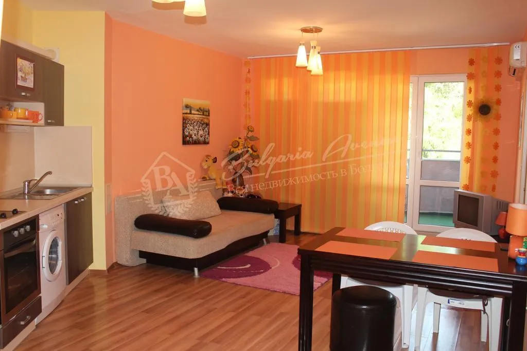 Апартамент с 1 спальней в закрытом комплексе на 2 линии в к.Золотые Пески