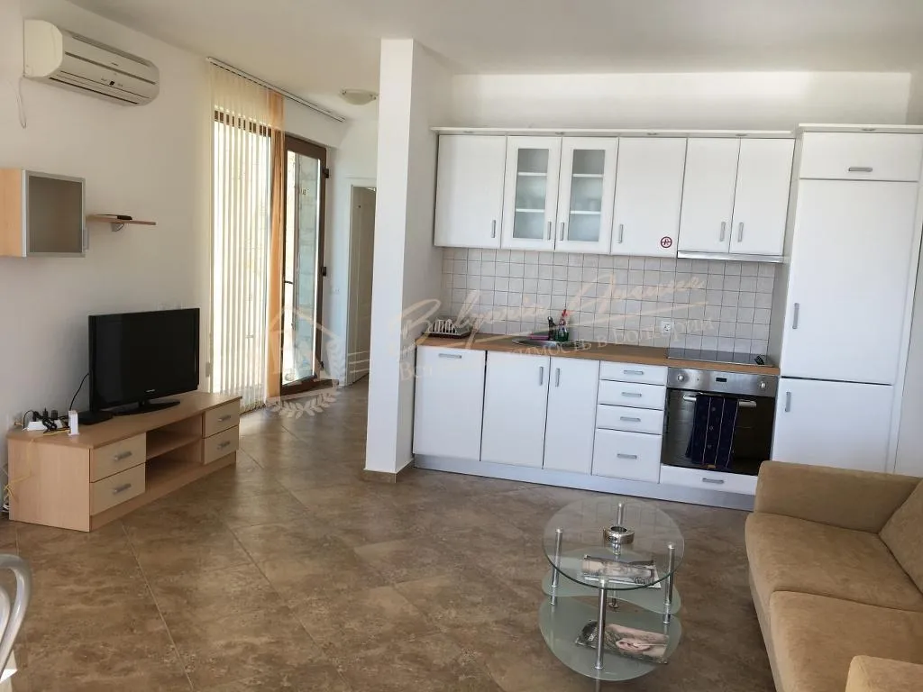 Апартамент с 1 спальней и панорамным видом на море, г.Созополь.