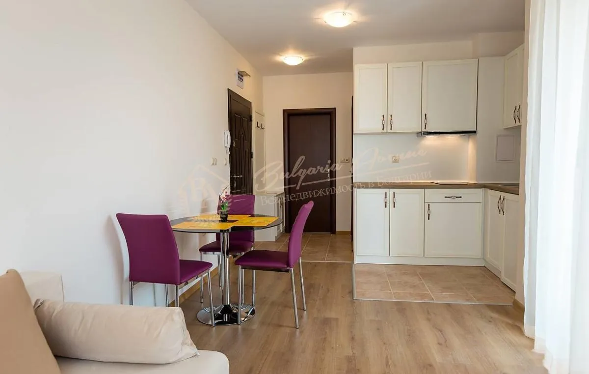 Двухкомнатная квартира в новом, жилом доме в г. Несебре