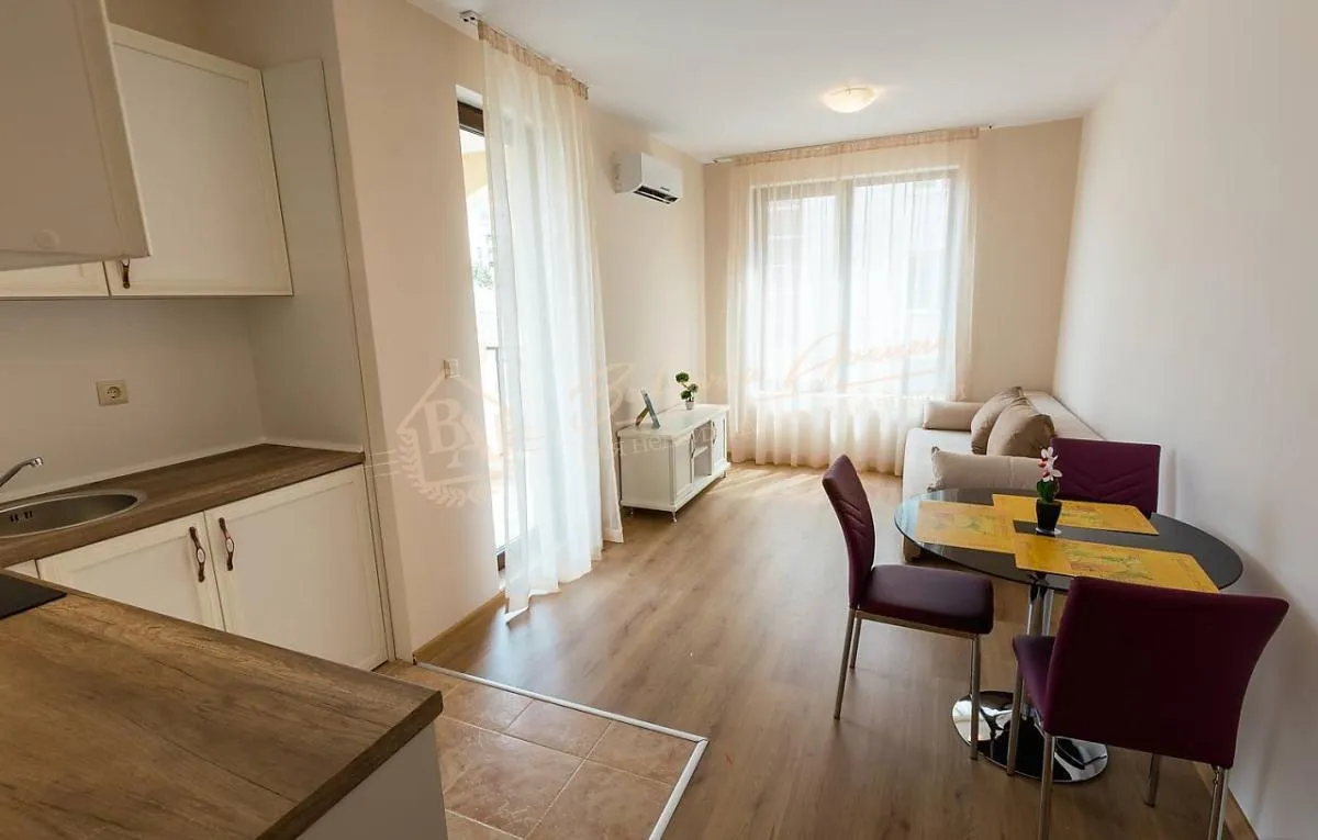 Двухкомнатная квартира в новом, жилом доме в г. Несебре