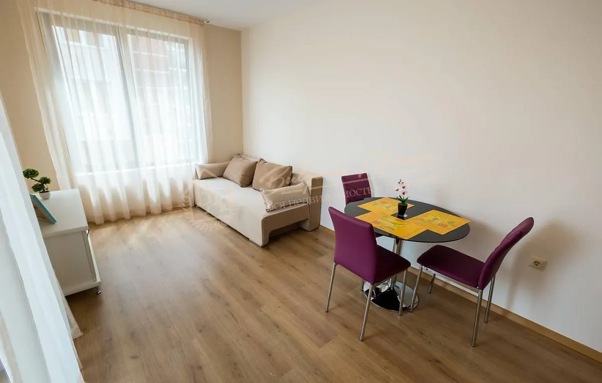 Двухкомнатная квартира в новом, жилом доме в г. Несебре