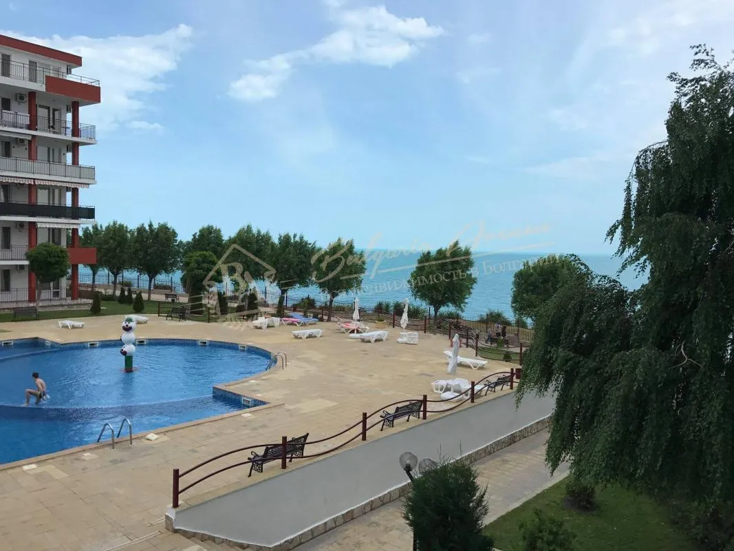 Двухкомнатная квартира с видом на море в Panorama Fort Beach Resort, г.Св.Влас