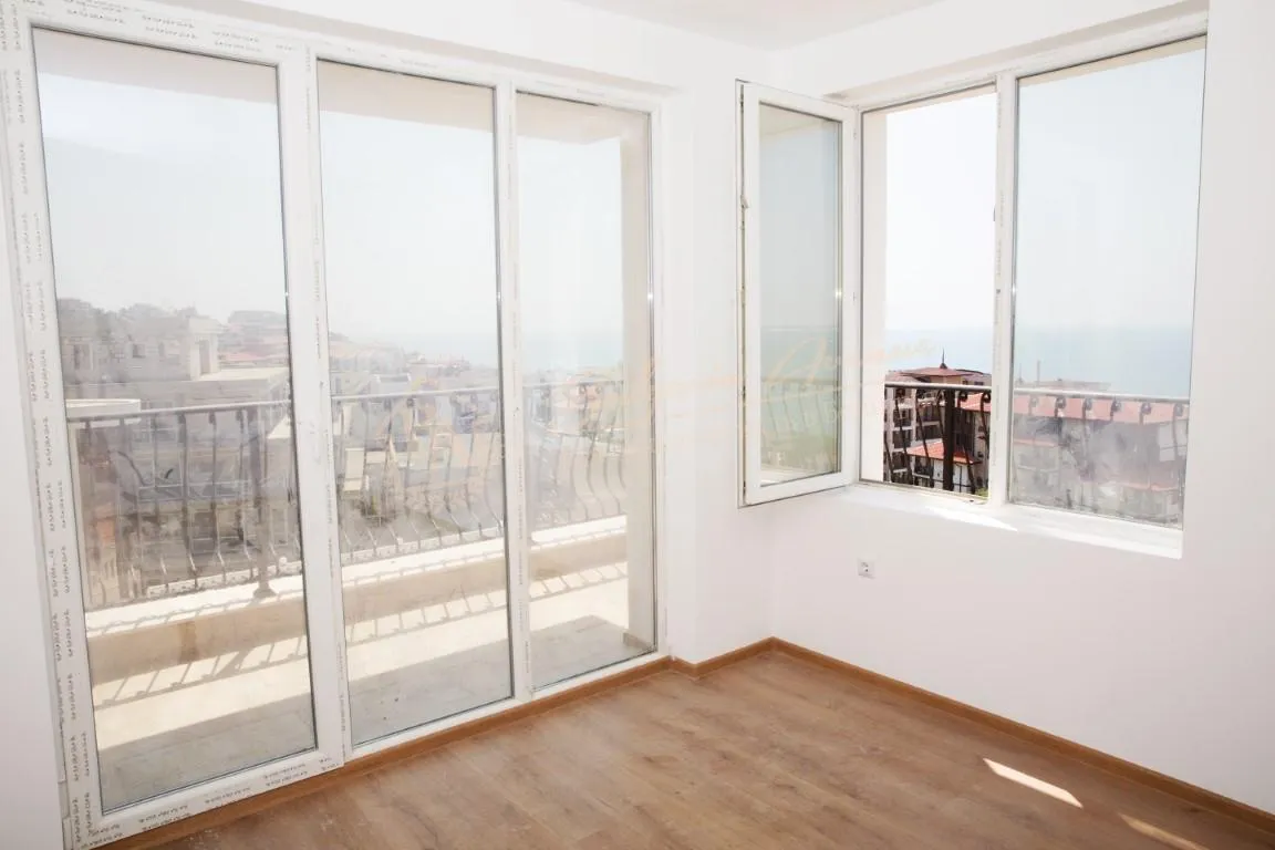 Квартира с 1 спальней на первой линии с видом на море в г. Св.Влас