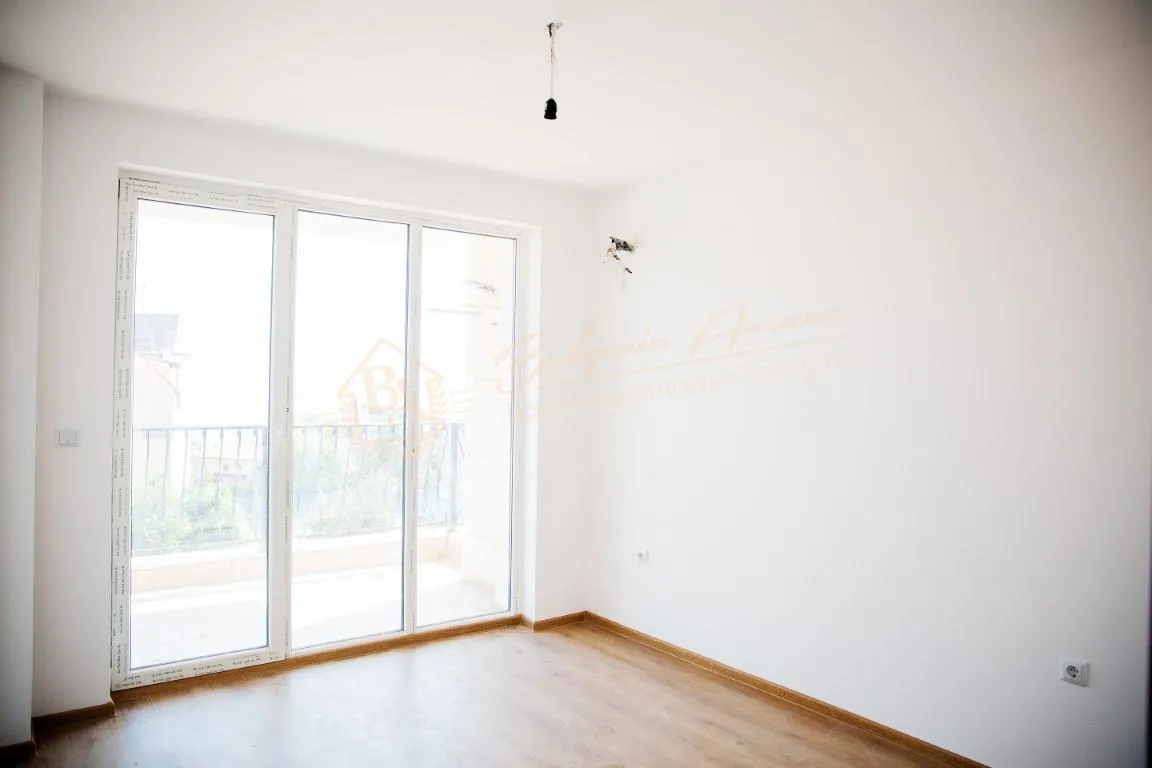 Квартира с 1 спальней на первой линии с видом на море в г. Св.Влас