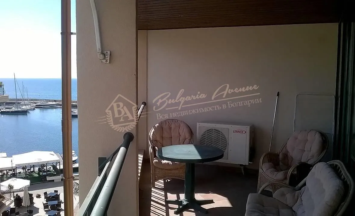 Двухкомнатная квартира с видом на море на первой линии в г.Балчик