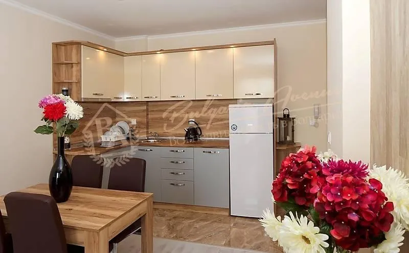 Дизайнерская квартира с 1 спальней в элитном комплексе в 150 м моря, г.Св.Влас