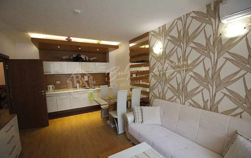 Двухкомнатная квартира в элитном комплексе на Солнечном берегу