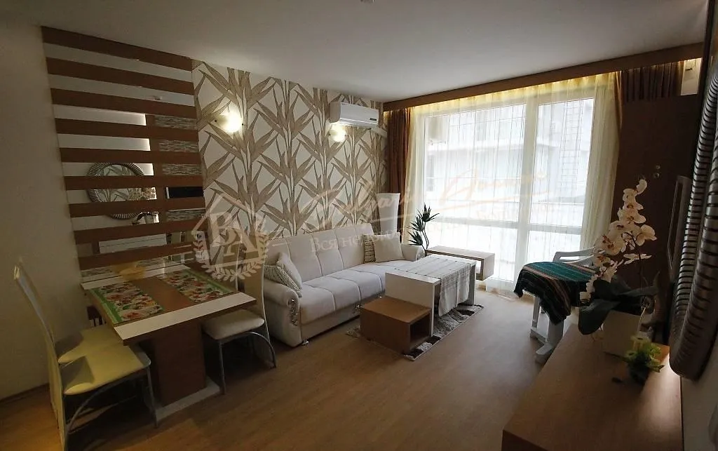 Двухкомнатная квартира в элитном комплексе на Солнечном берегу