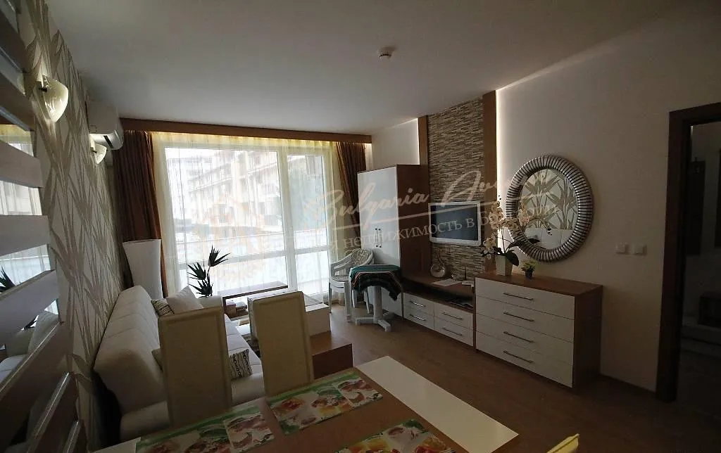 Двухкомнатная квартира в элитном комплексе на Солнечном берегу