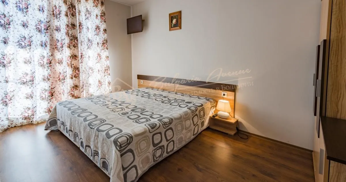 Просторный, светлый апартамент с 1 спальней на 1 линии