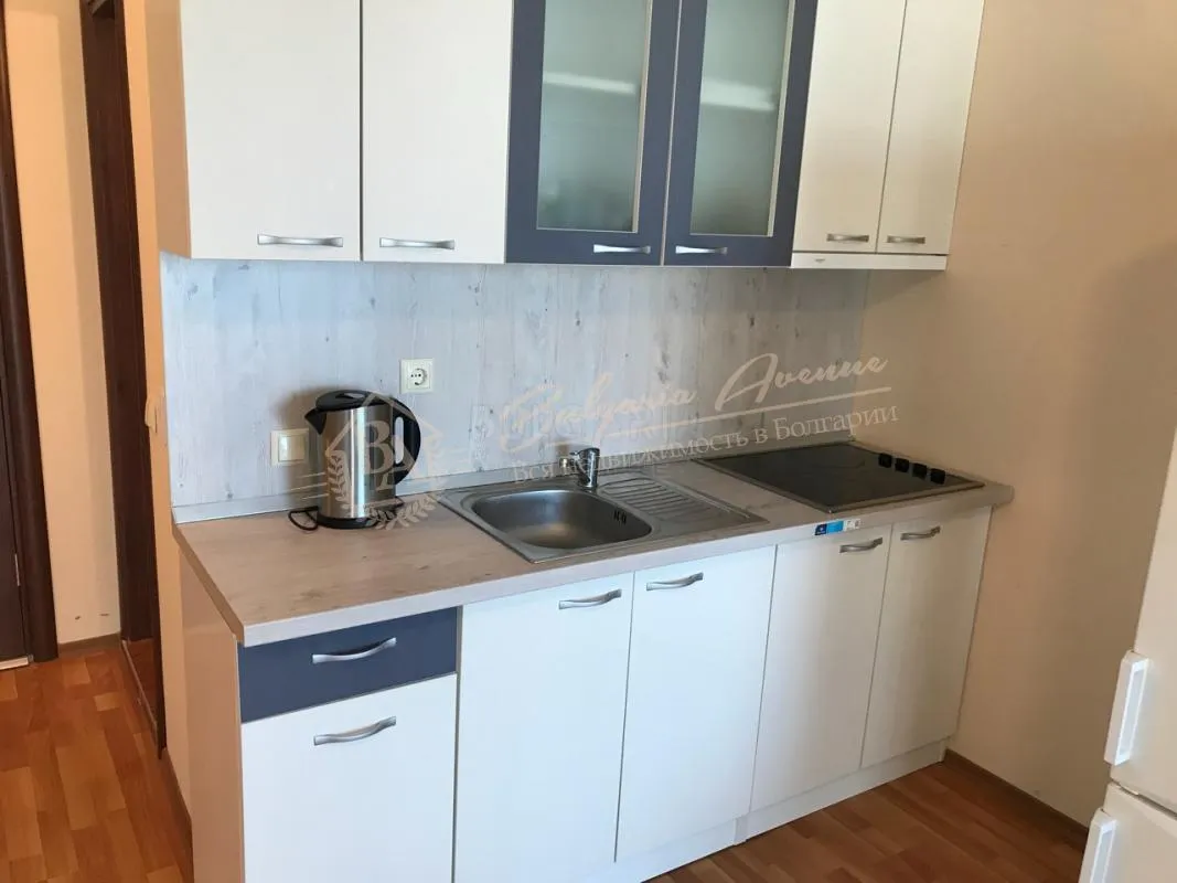 Двухэтажная квартира с видом на море в 80 м от пляжа, г.Несебър