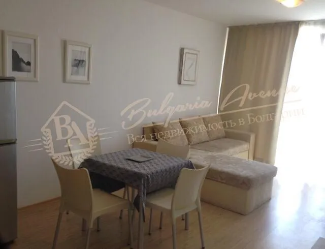 Меблированный апартамент с 1 спальней с видом на море у пляжа в г.Поморие