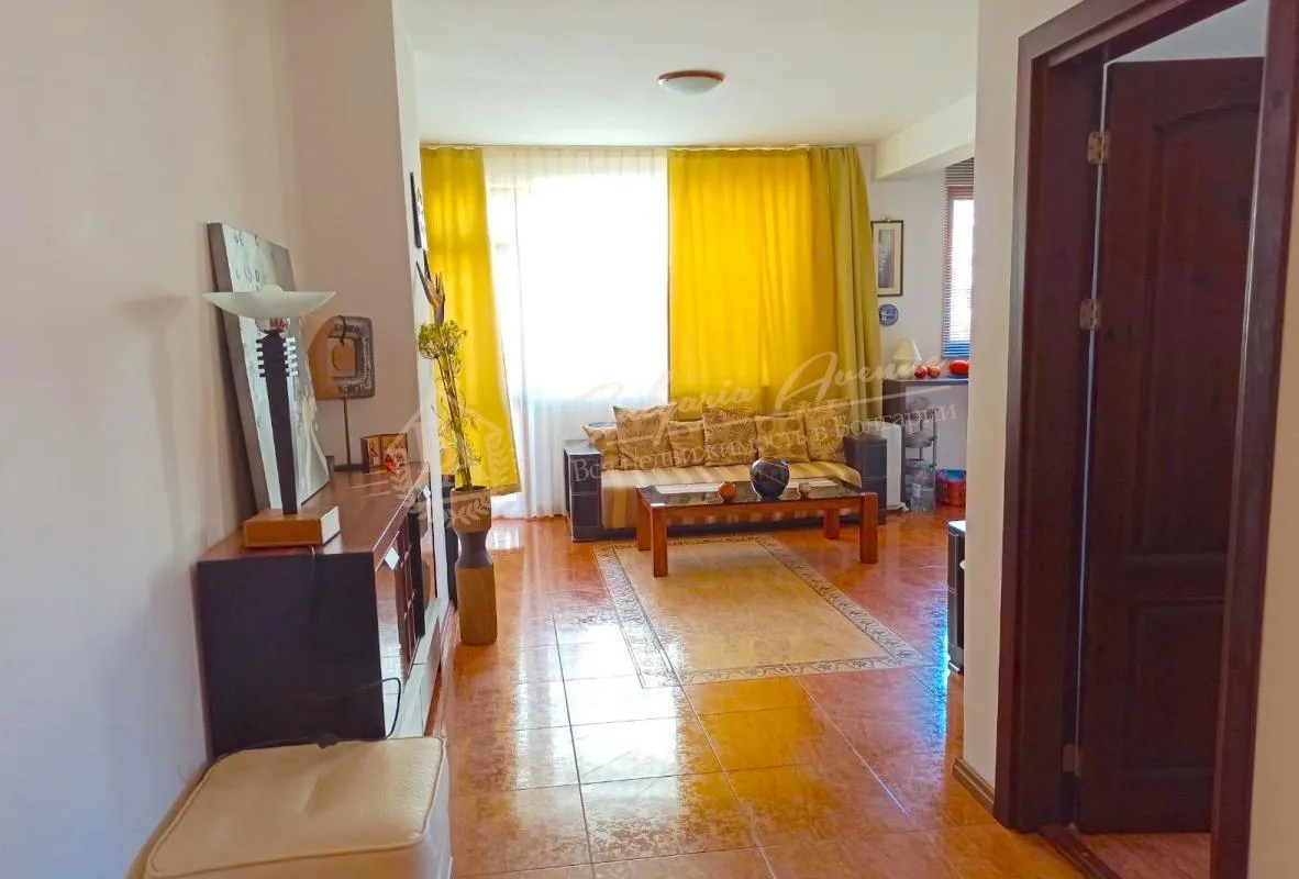 Меблированный апартамент с 1 спальней с видом на море у пляжа в г.Св.Влас