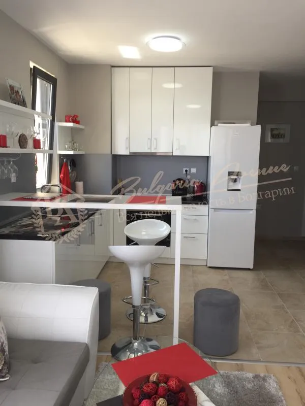 Дизайнерская квартира с 1 спальней и видом на море в жилом доме в г.Варна