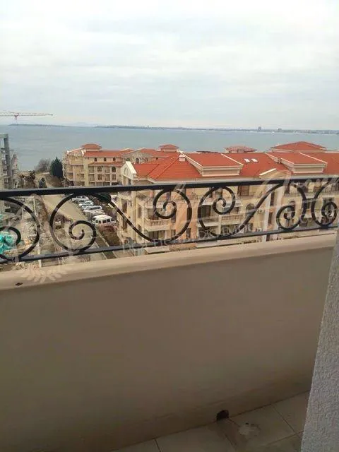 Апартамент с 1 спальней в элитном жилом комплексе в 100 м от моря, г.Св.Влас