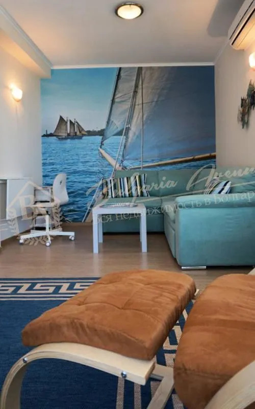 Просторная, дизайнерская двухкомнатная квартира в жилом доме г.Варна