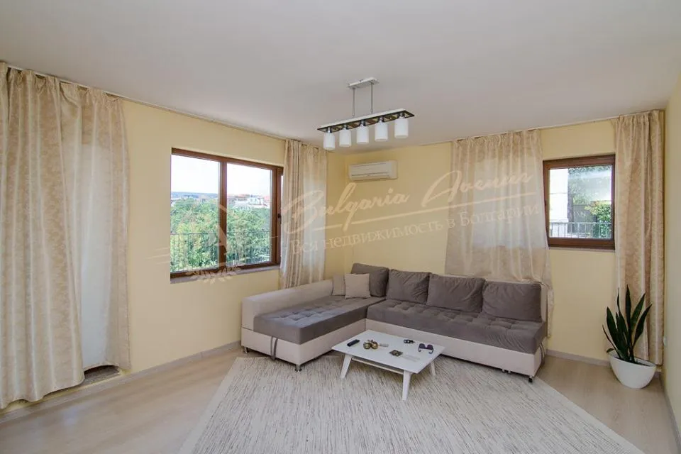 Элитная двухкомнатная квартира с парковкой в г.Варна