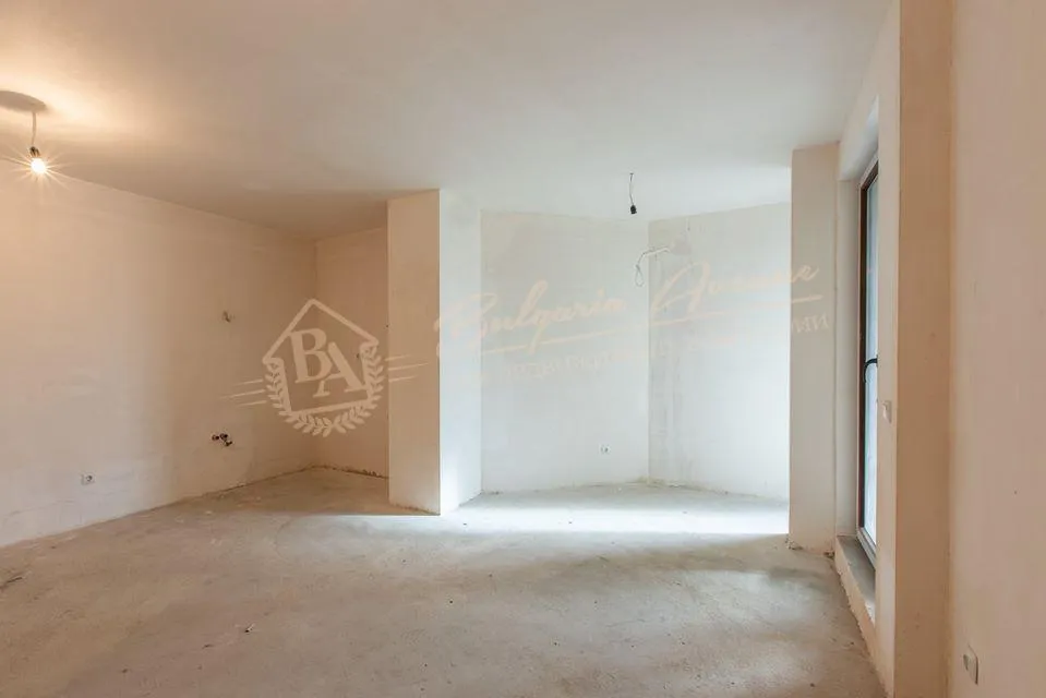 Двухкомнатная квартира в новом доме под инвестицию в центре, г.Варна