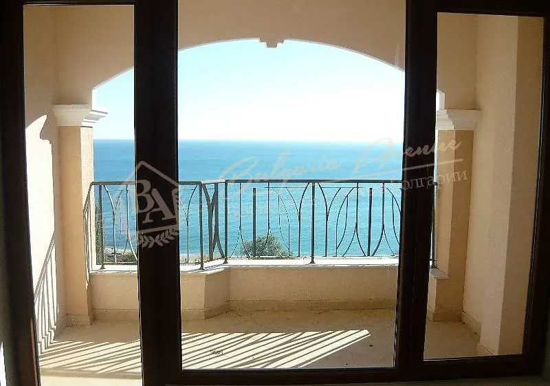 Апартамент с 1 спальней на первой линии и с видом на море в г.Варна