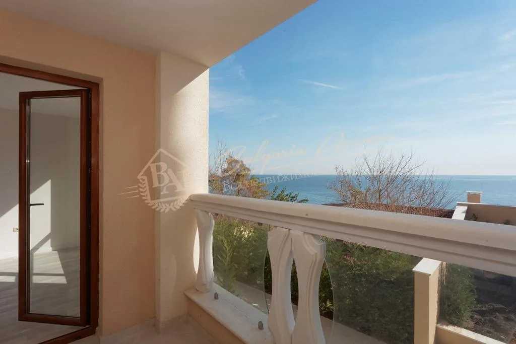 Апартамент в закрытом, элитном комплексе на первой линии в г.Варна