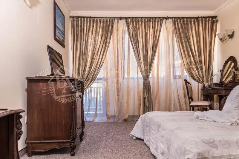 Роскошный отель класса люкс в самом центре старого города Несебър