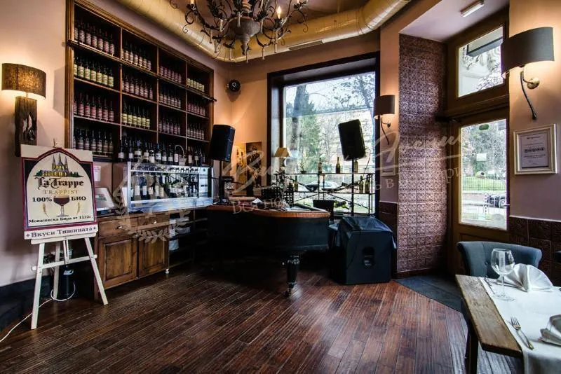 Прекрасный восстановленный памятник культуры в центре г.Варна